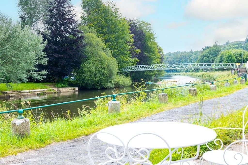 MalestroitLes Berges De L'Oustアパートメント エクステリア 写真